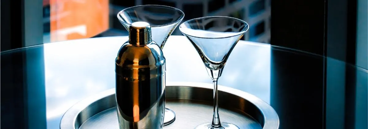 バーホテルで過ごす静寂と贅沢時間！おすすめ体験